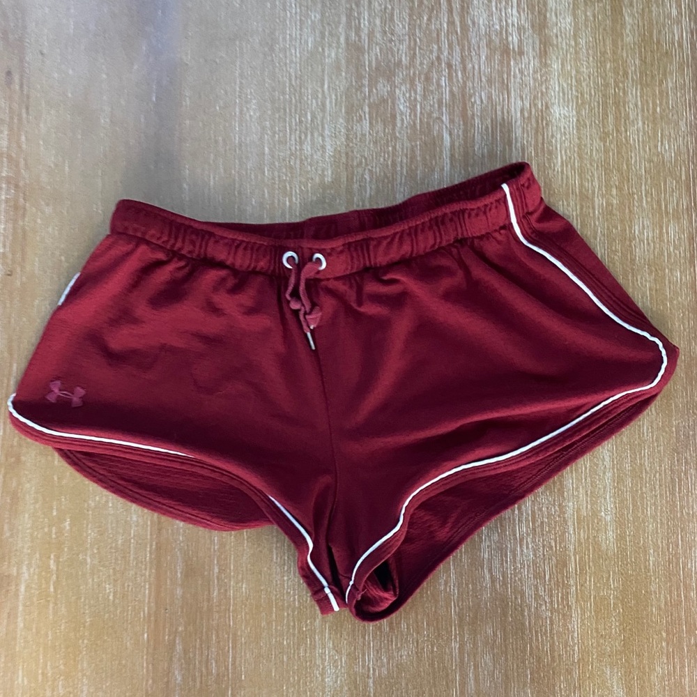UNDER ARMOUR - Shorts - small